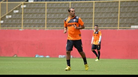 Imagem Leandro Domingues vive expectativa de reestreia pelo Vitória: fico ansioso
