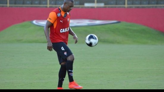 Imagem Recuperado de lesão, Robert já treina e deve voltar a atuar em breve no Vitória