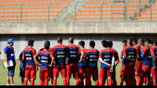 Imagem Com novos laterais, Doriva relaciona Bahia para duelo desta quinta
