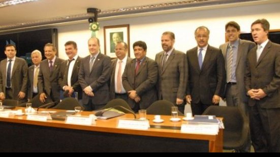 Imagem FBF celebra extensão do prazo para adesão dos clubes ao Profut 