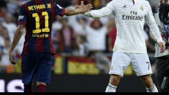Imagem Neymar diz ser fã e convida Cristiano Ronaldo para o Barcelona
