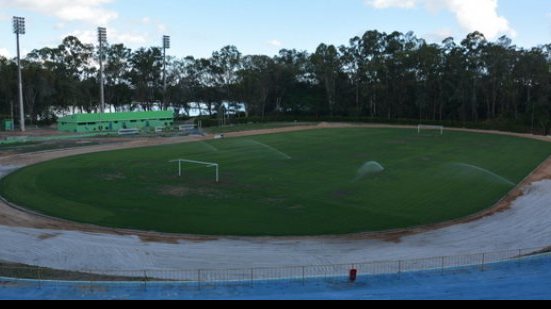 Imagem Com gramado trocado, obras seguem intensas no estádio de Conquista