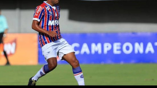 Imagem Autor de dois gols, Robson se emociona e discorda de pênalti: não toquei nele