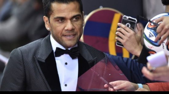 Imagem Daniel Alves promete que vai encerrar a carreira em boa forma no Bahia