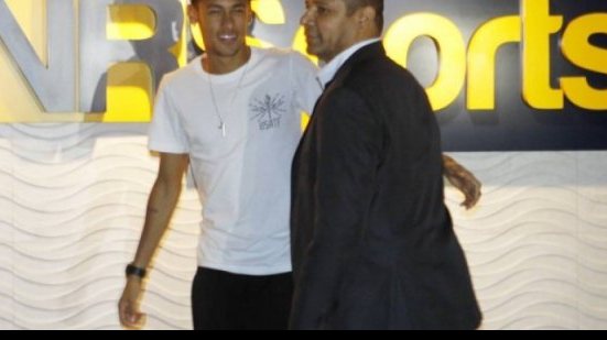 Imagem Caso Neymar: Justiça da Espanha vai ouvir pai e mãe do jogador