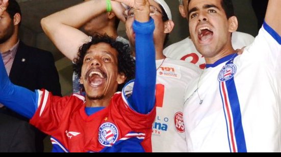 Imagem Presidente do Bahia tenta justificar derrota em inglês e torcida detona cartola