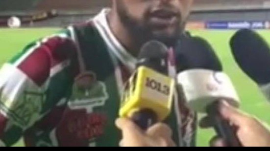 Imagem Zagueiro do Flu de Feira critica dupla BAVI: só valorizam jogadores de fora