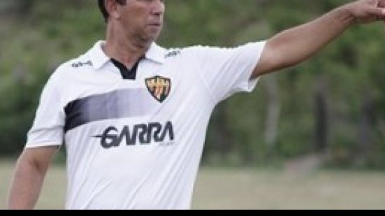 Imagem Em grave crise financeira, Colo Colo anuncia chegada de novo treinador