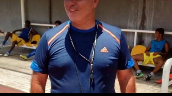 Imagem Técnico volta atrás de decisão e permanece no comando do Galícia