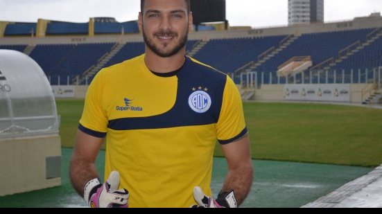 Imagem Ex-Vitória, goleiro do Confiança pede atenção total contra o Bahia
