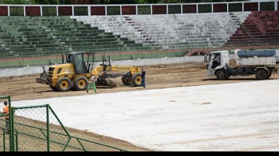 Imagem Gramado do Joia da Princesa ainda não foi colocado; estádio está fora do Baianão