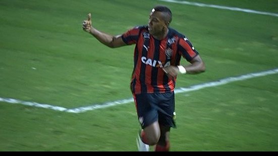 Imagem  Vitória vence o Feirense e se reabilita antes do BaVi