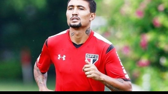 Imagem Em negociação com o Vitória, Kieza viaja para Argentina com o São Paulo