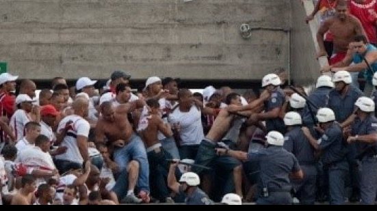 Imagem CPI vai convocar presidentes de clubes e de torcidas organizadas