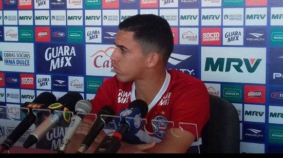 Imagem  Após goleada, Rômulo foca no BAVI: "pensamento está no rival"