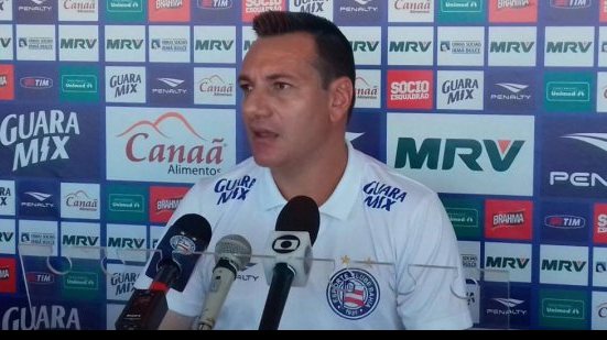 Imagem Doriva revela ansiedade por estreia no BAVI e confirma Zé Roberto como titular