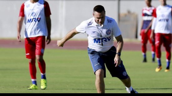 Imagem Doriva descarta favoritismo do Bahia no BAVI e prega respeito ao Vitória