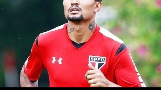 Imagem Fechado com o Vitória, Kieza é relacionado pelo São Paulo para clássico