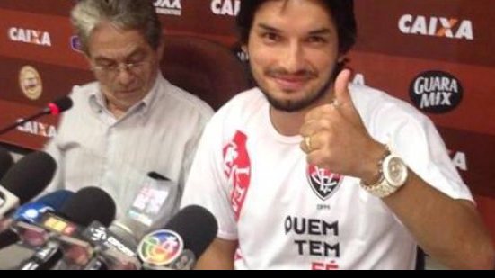 Imagem Autor de golaço no BaVi, Tiago Real comemora: “equipe se impôs”