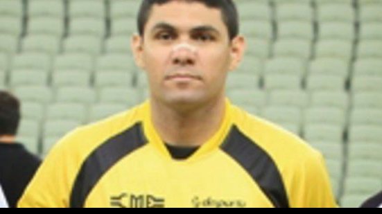 Imagem  Arbitragem cearense comanda Globo e Bahia