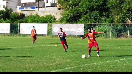 Imagem Novo reforço do Bahia, Henrique treina no Fazendão