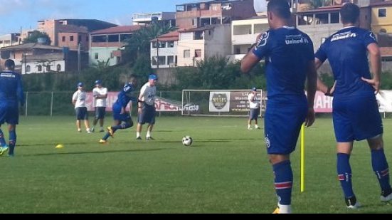 Imagem Parte do elenco é liberado e Bahia treina com jogadores poupados e reforços
