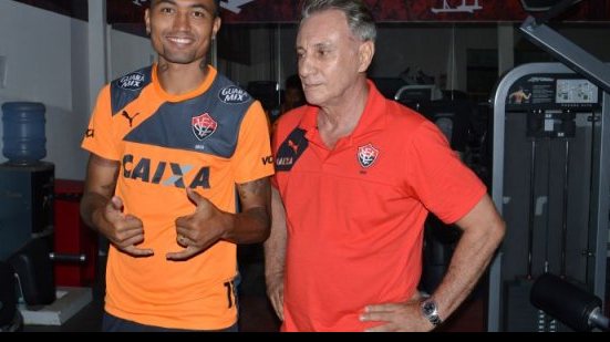 Imagem Kieza é regularizado e pode estrear sábado pelo Vitória