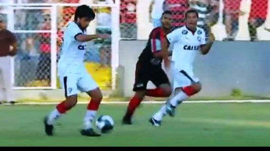 Imagem Vitória perde para o Flamengo e vê adversário reverter vantagem