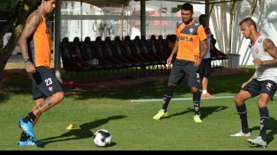 Imagem Sem Mancini, Vitória inicia preparação para duelo de volta com o Flamengo