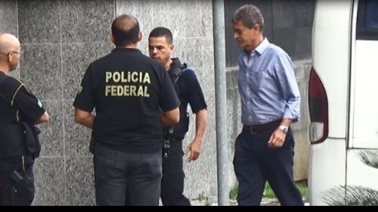 Imagem PF apreende supostas regras de cartel em forma de regulamento de futebol