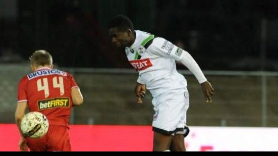 Imagem Kanu rescinde contrato com time da Bélgica e pode entrar na mira do Bahia