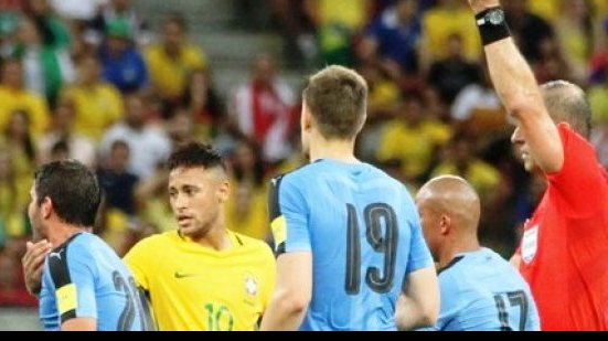 Imagem Neymar e David Luiz desfalcam seleção brasileira contra o Paraguai