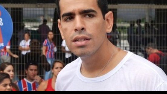 Imagem Em coletiva surpresa, presidente do Bahia avisa que quer Vitória fora do Baianão