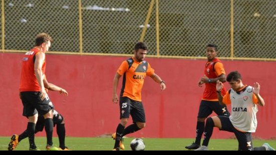 Imagem Em treino fechado, Vitória faz trabalho técnico no Barradão