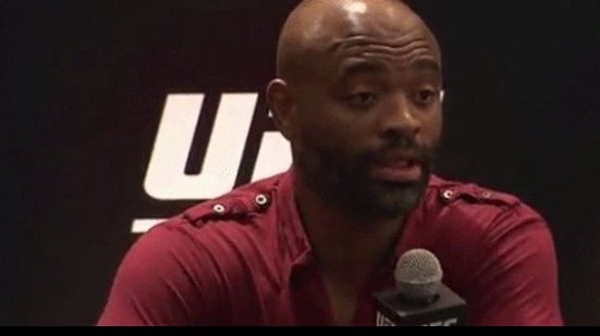 Imagem Anderson Silva brinca com piadas sobre uso de estimulantes sexuais