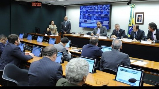 Imagem CPI da Fifa escolhe novos presidente e relator