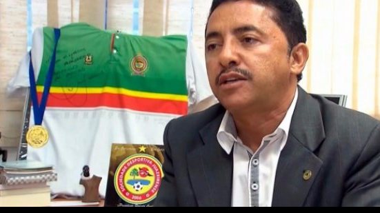 Imagem Presidente da Juazeirense quer usar força do Adauto Moraes contra o Vitória