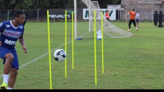 Imagem Recuperado de lesão, volante pode reaparecer no Bahia diante do Fortaleza