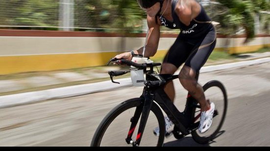 Imagem Paratriatleta Léo Curvelo participa da volta ciclística de aniversário de SSA