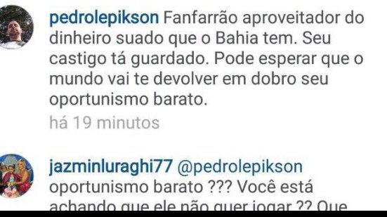 Imagem Mulher de Maxi defende atacante de crítica e bate-boca com torcedor