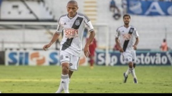 Imagem Ex-Vitória, Nino Paraíba  ganha moral e assume titularidade em clube paulista