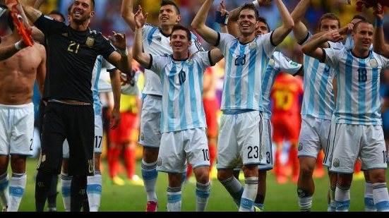 Imagem Argentina assume liderança e Brasil perde posição em ranking da Fifa