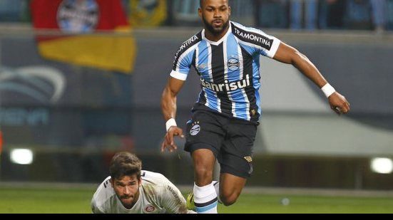 Imagem Especulado no Bahia, atacante do Grêmio acerta com o Flamengo