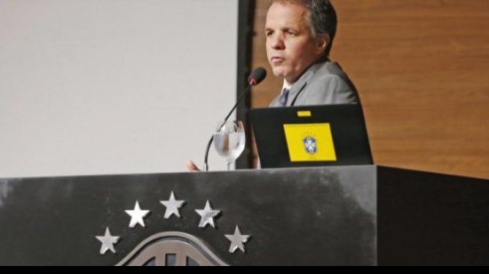 Imagem Diretor da CBF entrega documentação ao STJD explicando “Caso” Victor Ramos
