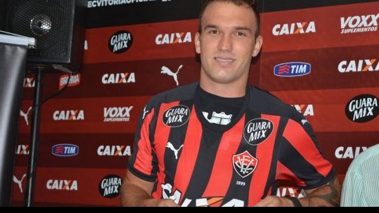 Imagem   Volante do Vitória lamenta gols levados no triunfo contra a Juazeirense