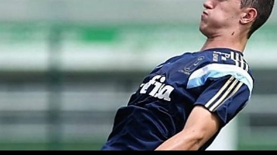 Imagem Desejado pelo Bahia, zagueiro vai defender rival do Esquadrão na Série B