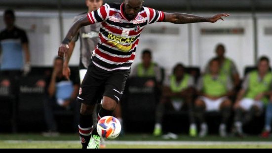 Imagem Adversário do Bahia no Nordestão, Grafite lamenta gol contra no estadual