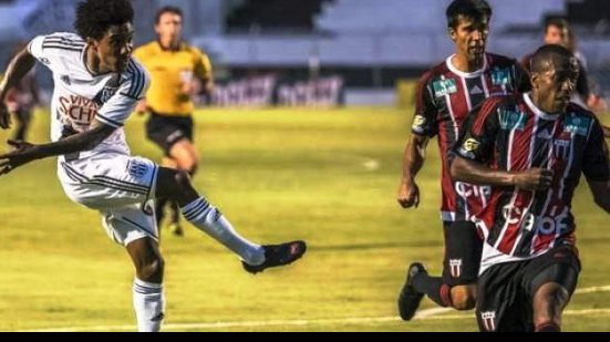 Imagem Após deixar o Vitória, Rhayner é questionado e tem saída especulada na Ponte