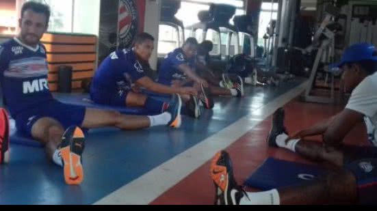 Imagem Com Tinga em campo e duas ausências, Bahia treina de olho no Santa Cruz