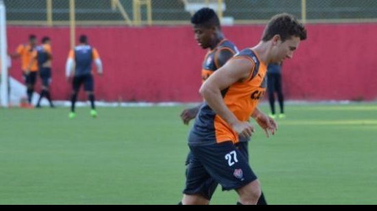 Imagem Mancini comanda treino tático-técnico no Vitória de olho na Juazeirense